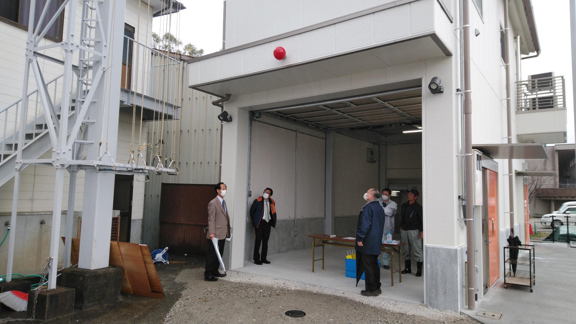 消防屯所第2分団を視察する市長