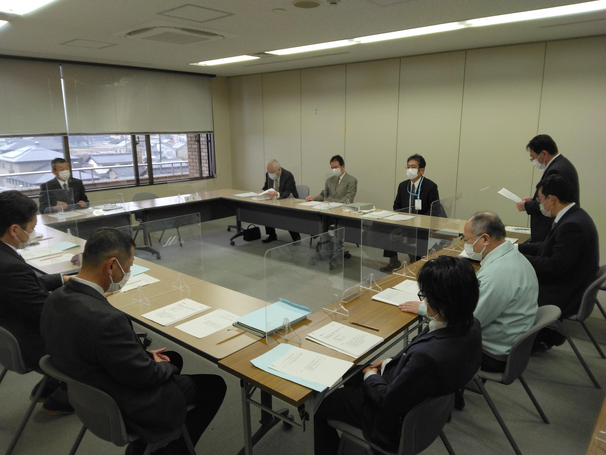 都市計画審議会開催の様子