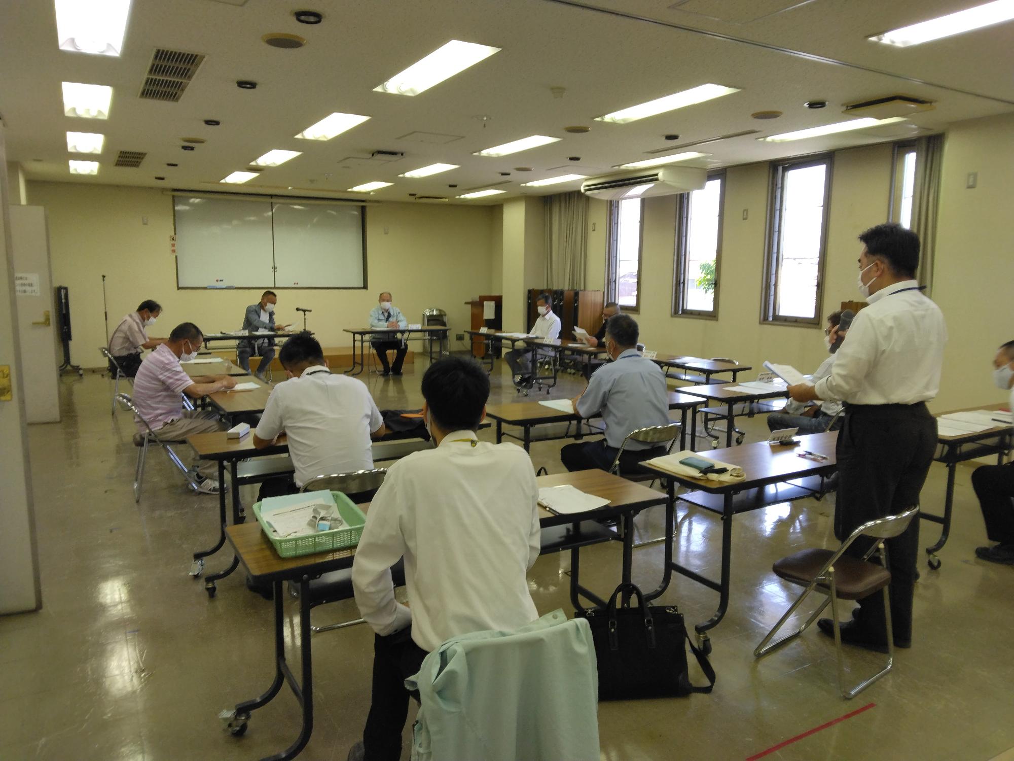 當麻文化会館で開催された消防委員会の様子