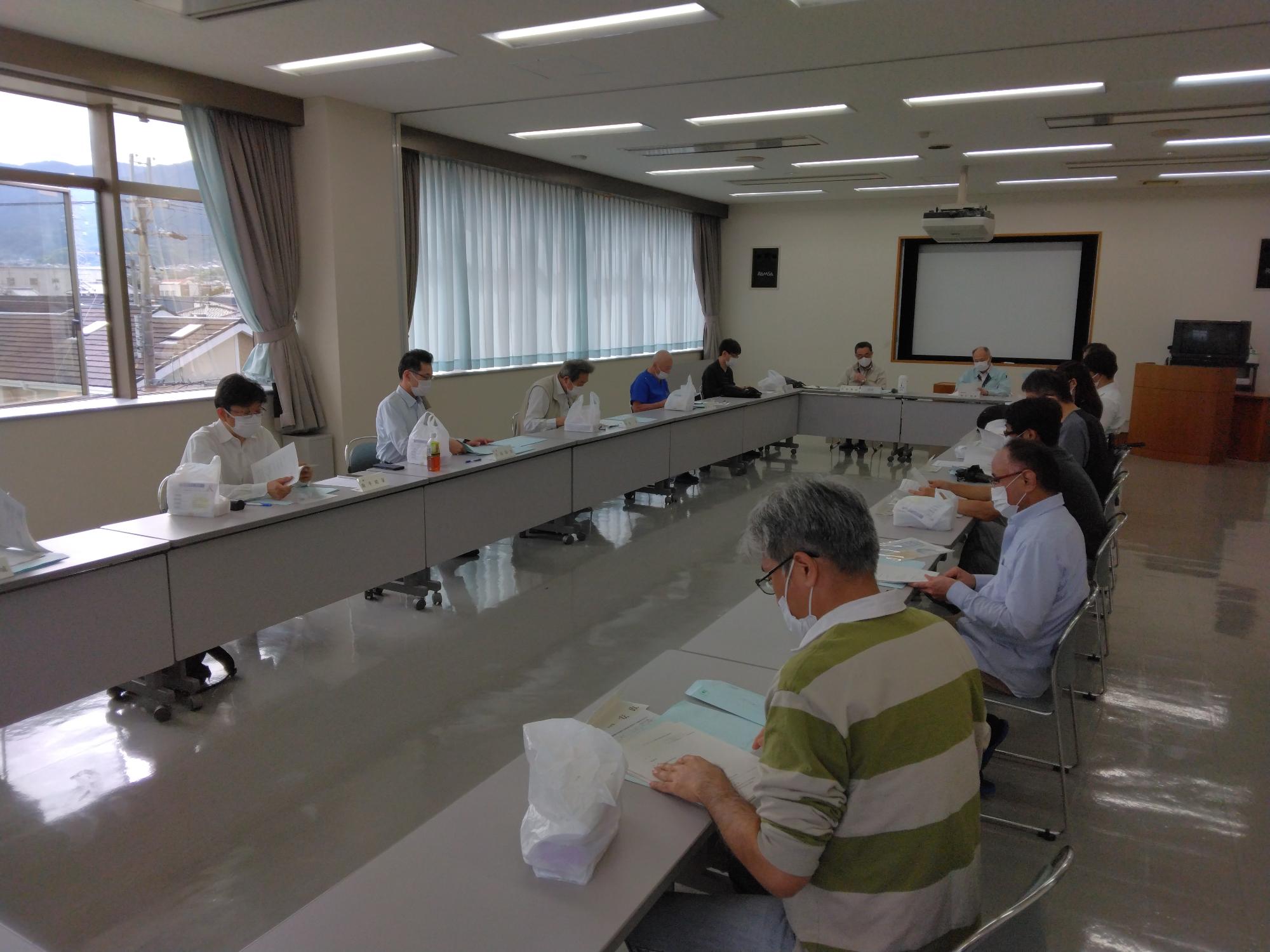 保健事業検討会議定例会の様子