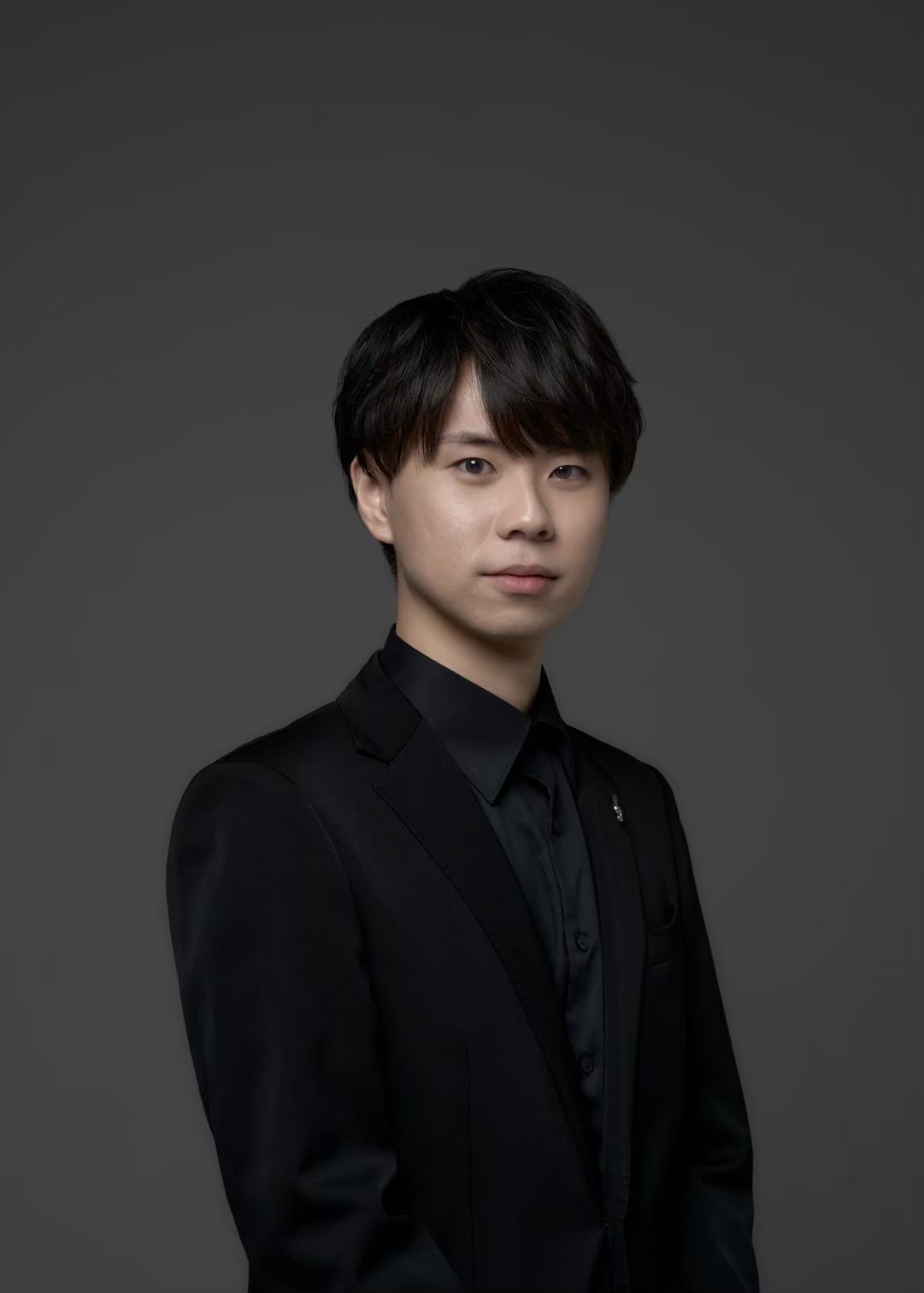 石口友登氏