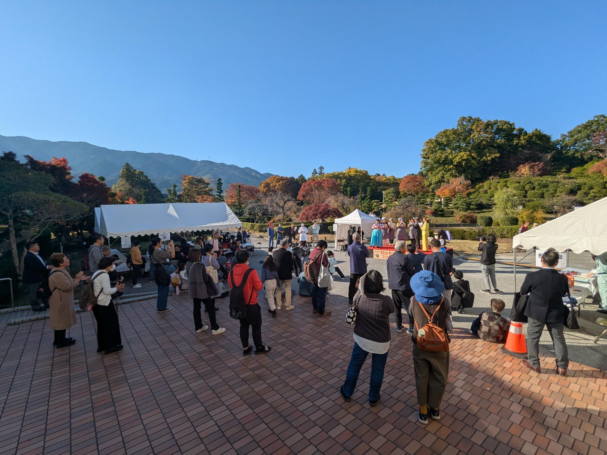 ちゃんこ鍋コンテストの様子