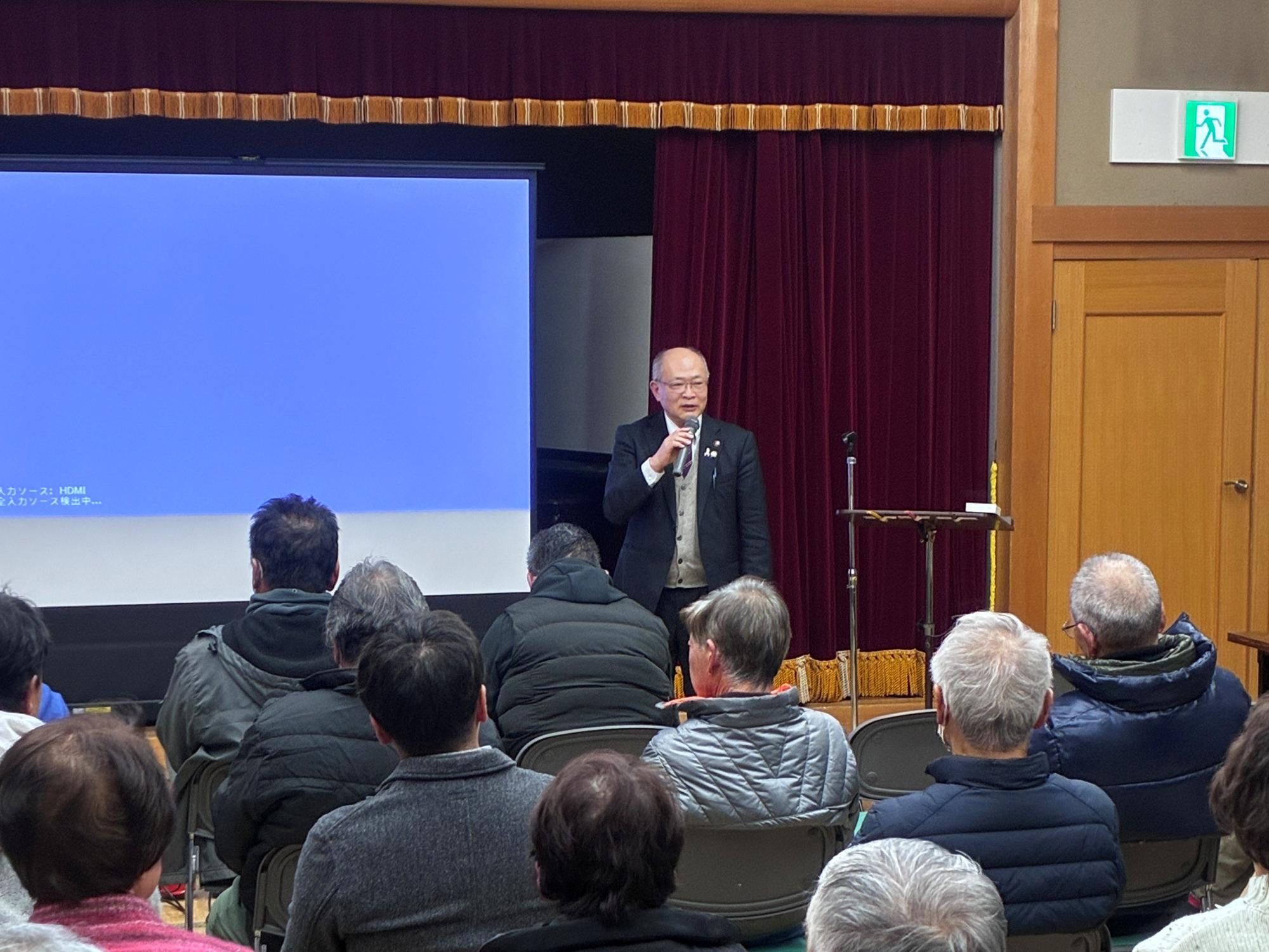 勝根 市政フォーラムの様子