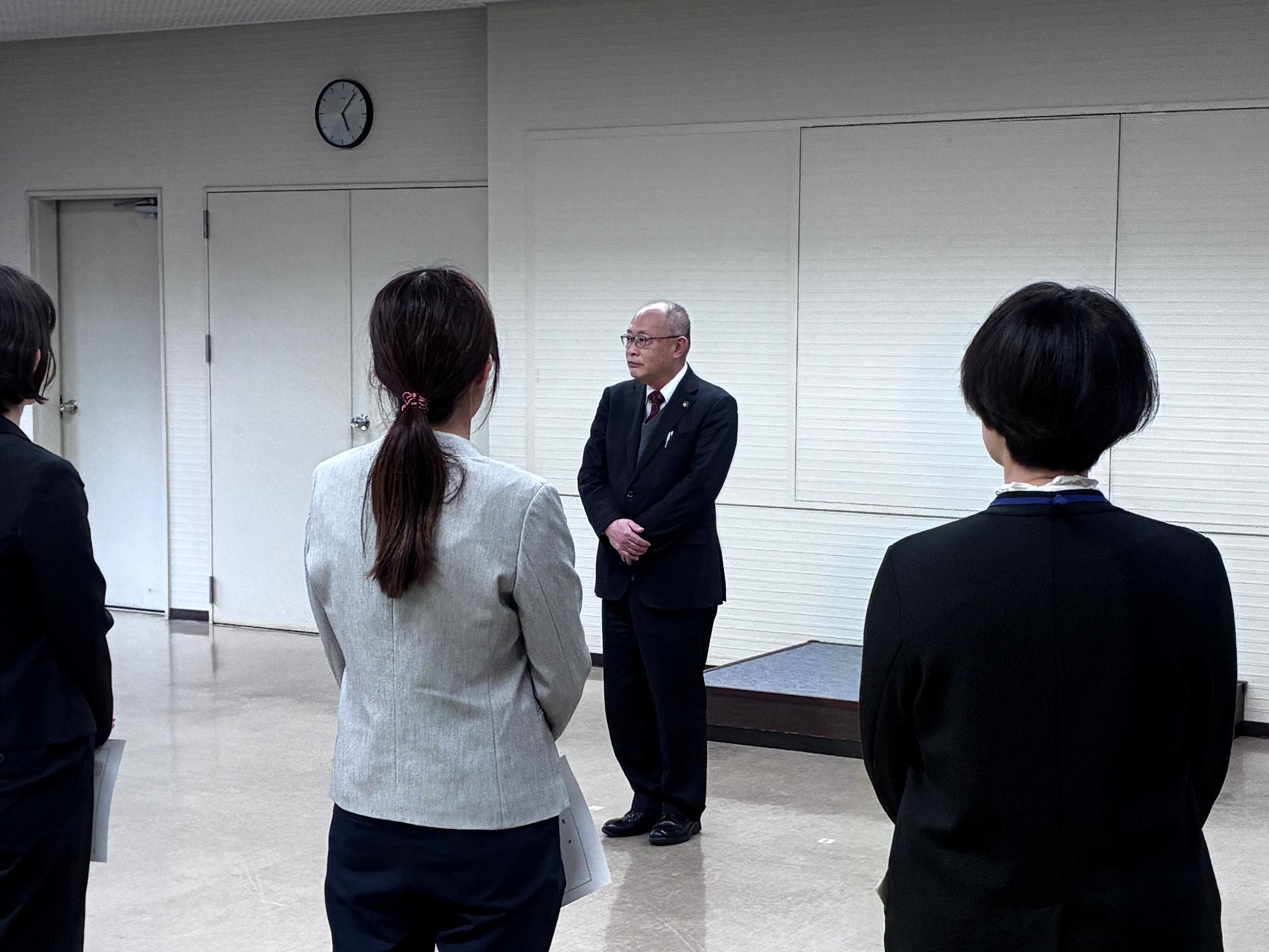 退職辞令交付式の様子