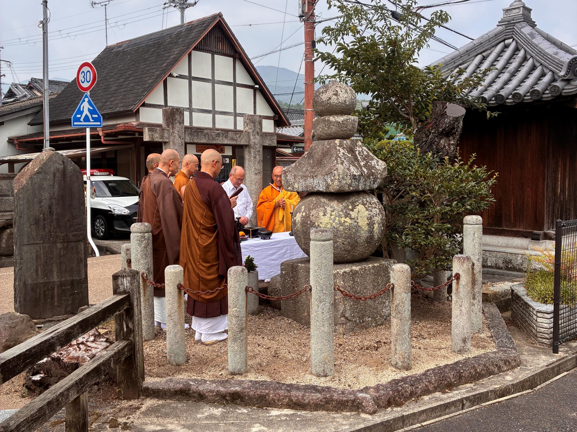 現役力士安全祈願並びに物故力士追善法要の様子