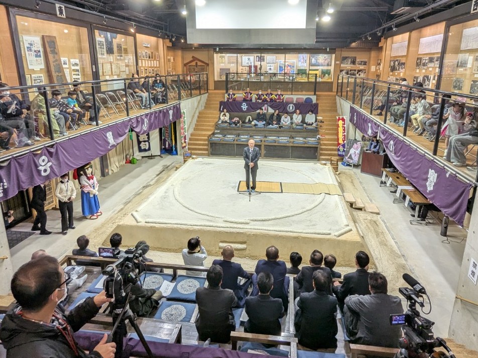 けはやまつりの様子