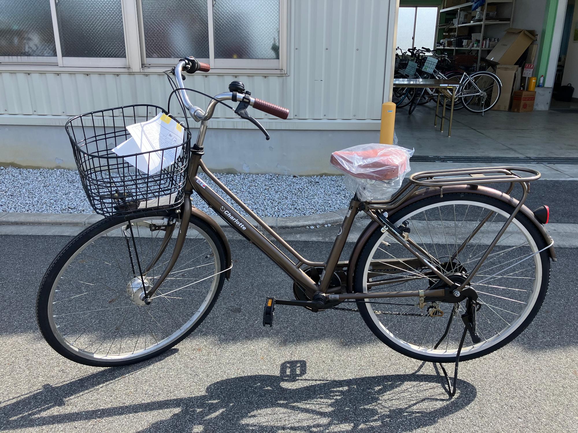 整備された自転車（車体が茶）
