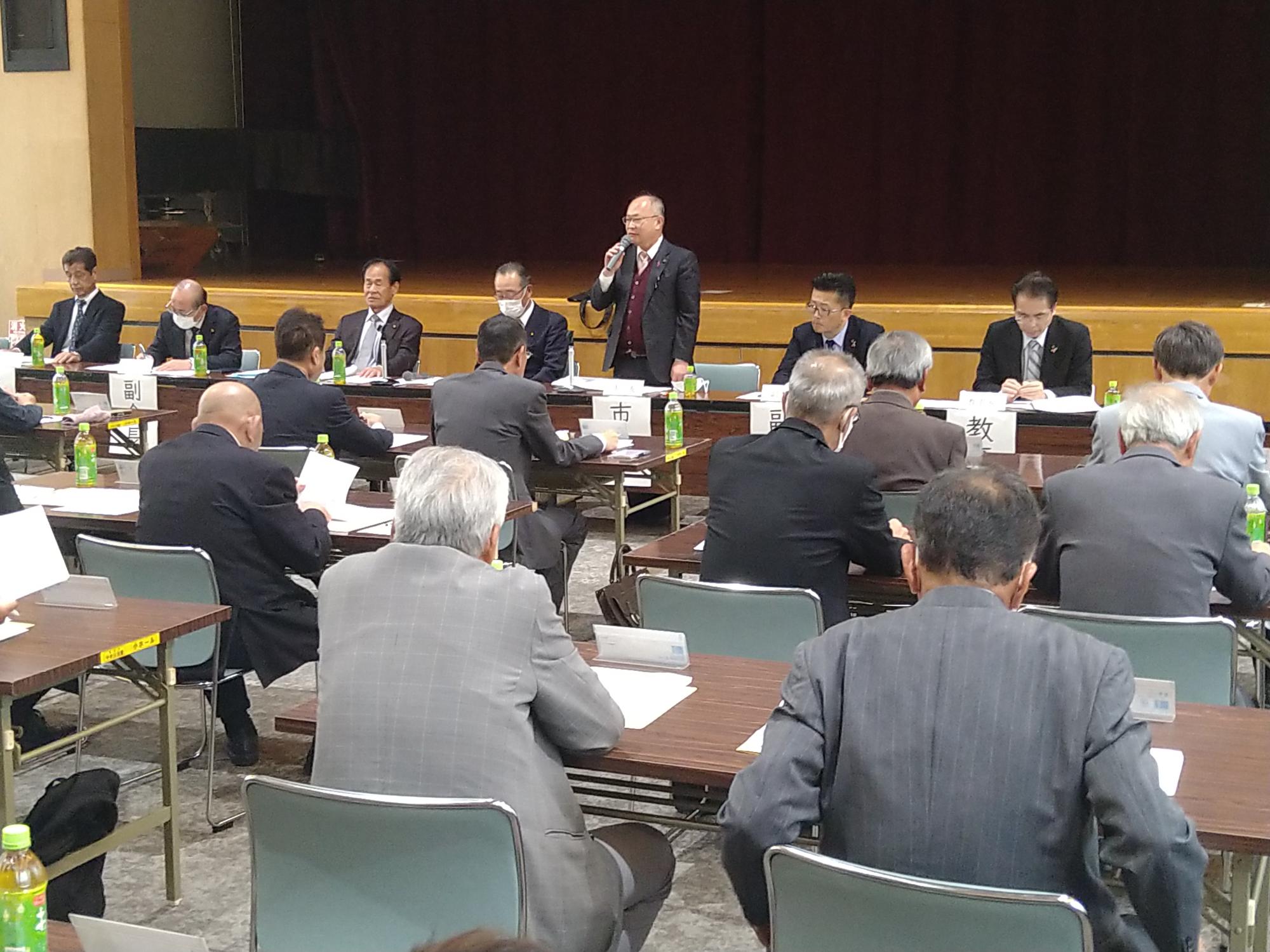 区長会の様子