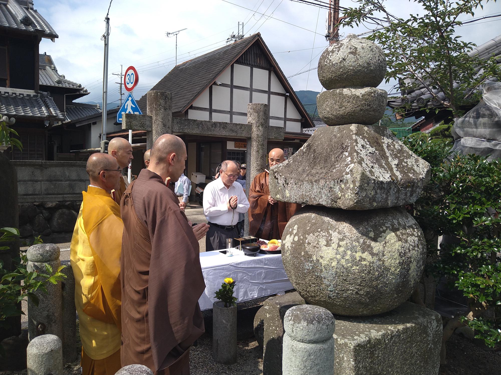 現役力士安全祈願並びに物故力士追善法要の様子