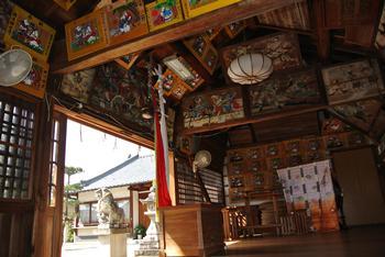 調田坐一事尼古神社拝殿の内装の写真