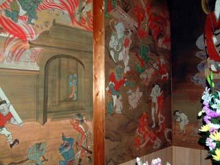 地獄絵図が描かれた南面壁画の写真