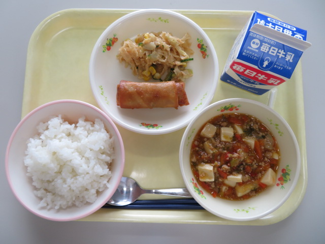 ごはん、牛乳、はるまき、棒棒鶏、麻婆豆腐