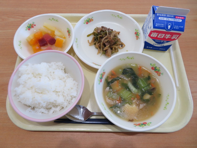 ごはん、牛乳、チンジャオロース、厚揚げの中華五目煮、フルーツゼリー
