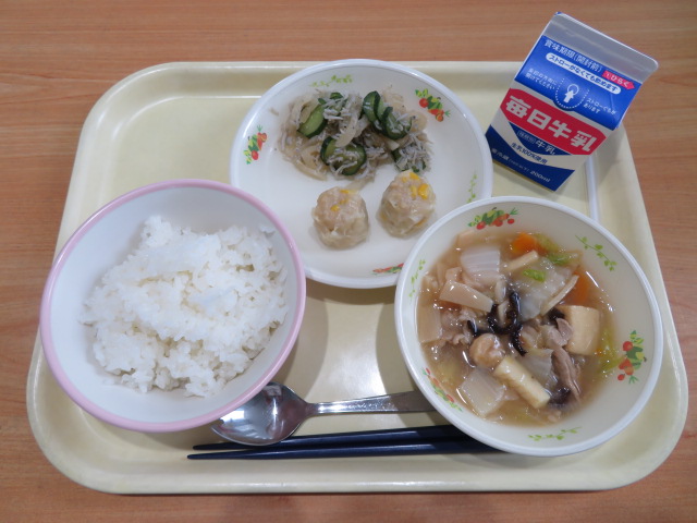 ごはん、牛乳、八宝菜、コーンしゅうまい、じゃこサラダ