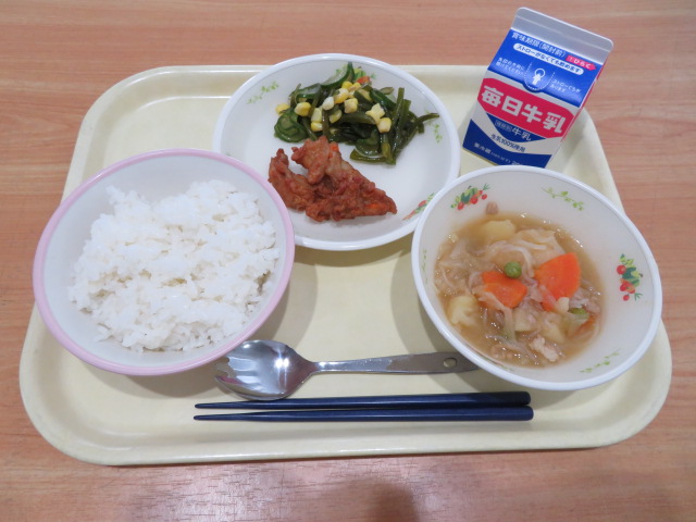 ごはん、牛乳、ちぎり根菜揚げ、くきわかめのサラダ、豚じゃが