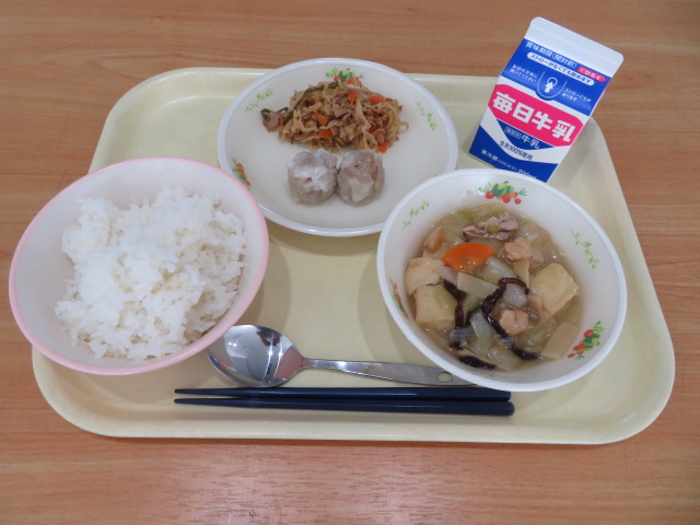 ごはん、牛乳、しゅうまい、大根チャプチェ、八宝菜