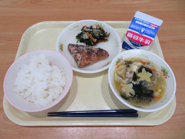 ごはん、牛乳、さばの竜田揚げ、いそか和え、にゅうめん