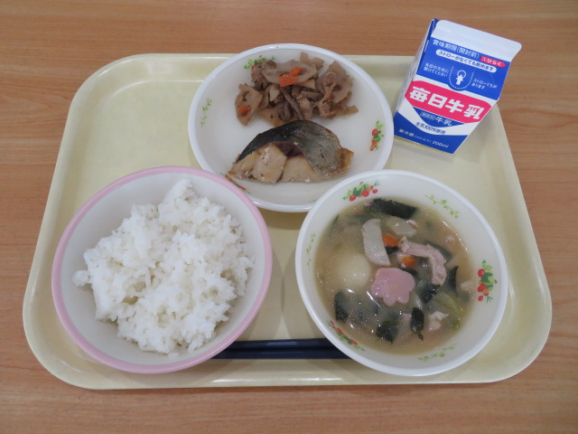 ごはん、牛乳、あじのねぎごま漬け、根菜ぴりっと炒め、ポカポカいろどりみそ汁