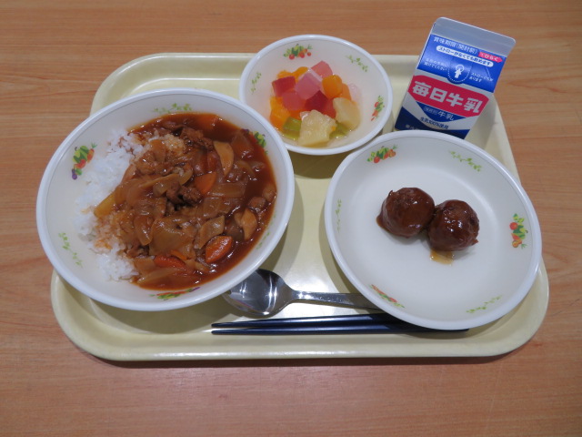ごはん、牛乳、ミートボール、ハヤシライス、フルーツポンチ