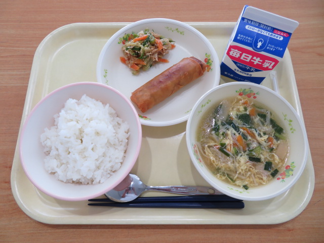 ごはん、牛乳、はるまき、バンバンジー、にら玉スープ
