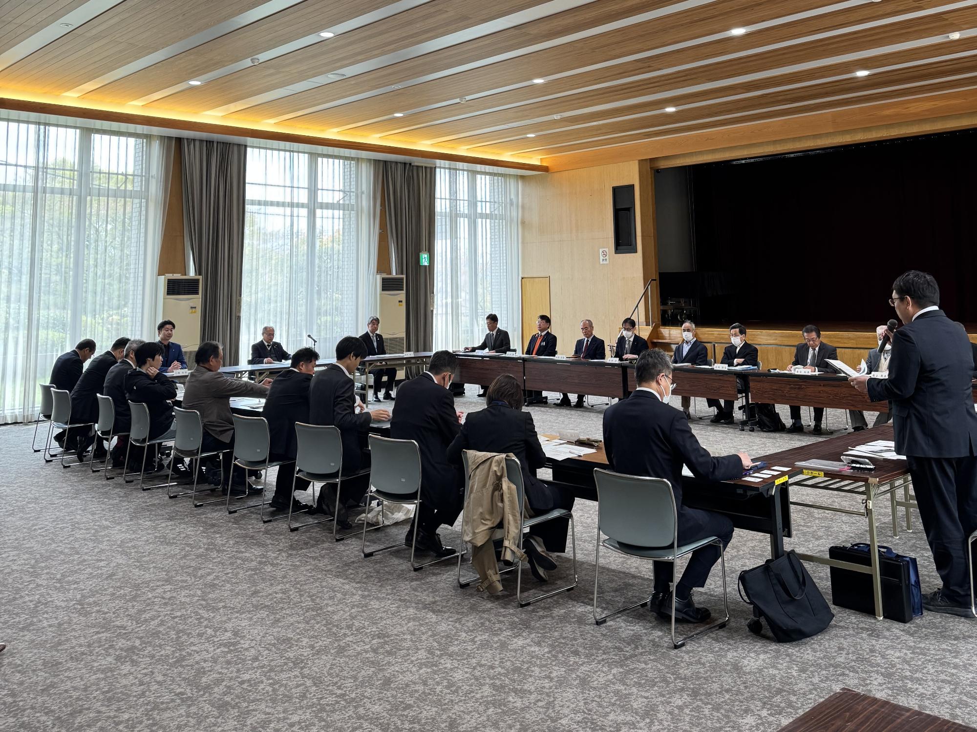 二上山美化促進協議会の様子