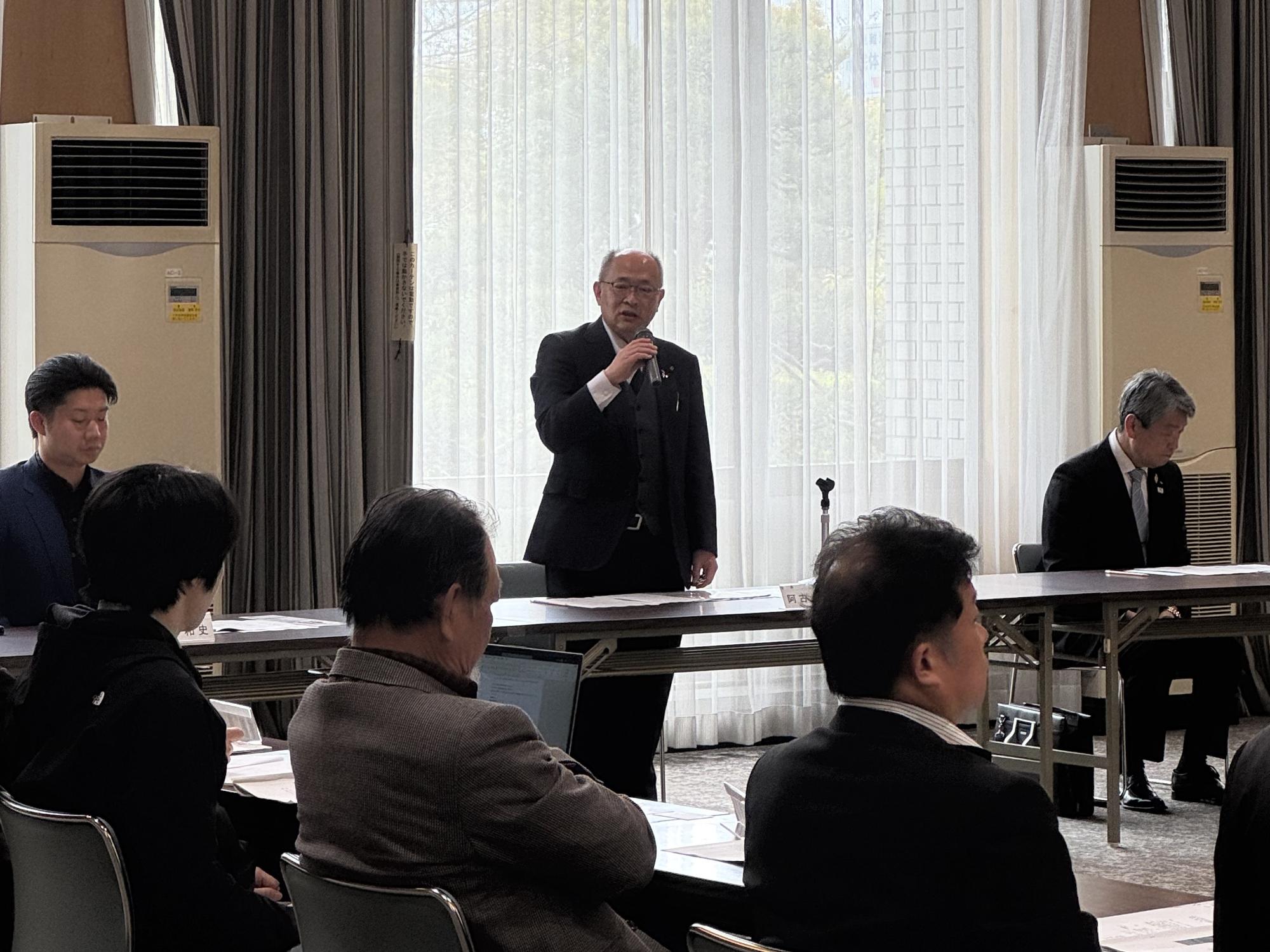 二上山美化促進協議会の様子